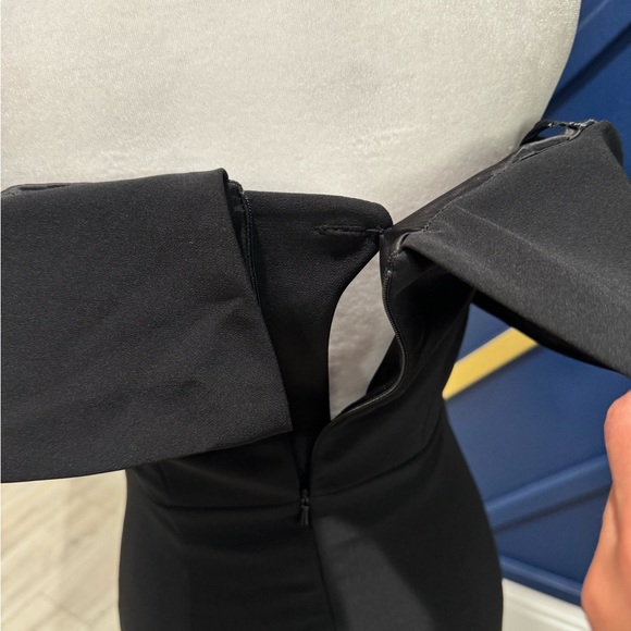 Bardot off shoulder deep V LBD - Picture 6 of 7